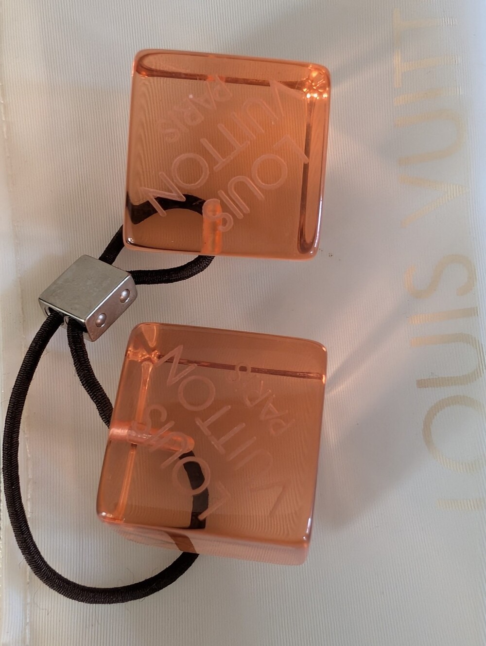➰Louis Vuitton Cube Hair Ties (2 Pack) - Luxury Vintage ➰ - Picture 3 of 16